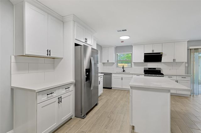 7103 Lugary Drive, Houston, TX 77036