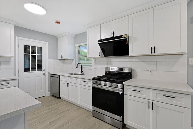 7103 Lugary Drive, Houston, TX 77036