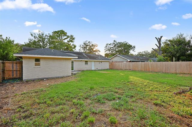 7103 Lugary Drive, Houston, TX 77036