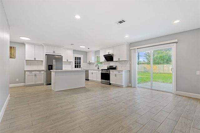 7103 Lugary Drive, Houston, TX 77036