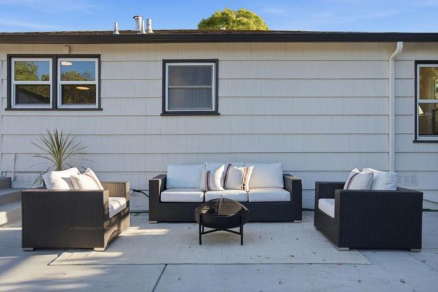 781 Ivy Drive, Menlo Park, CA 94025