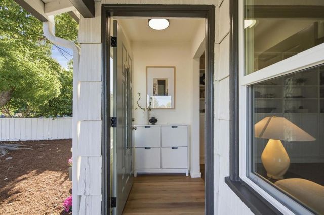 781 Ivy Drive, Menlo Park, CA 94025
