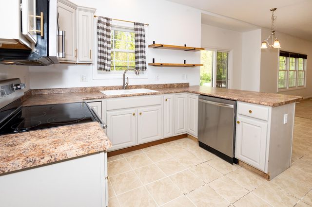 1401 Whispering Trail, Benton Harbor, MI 49022