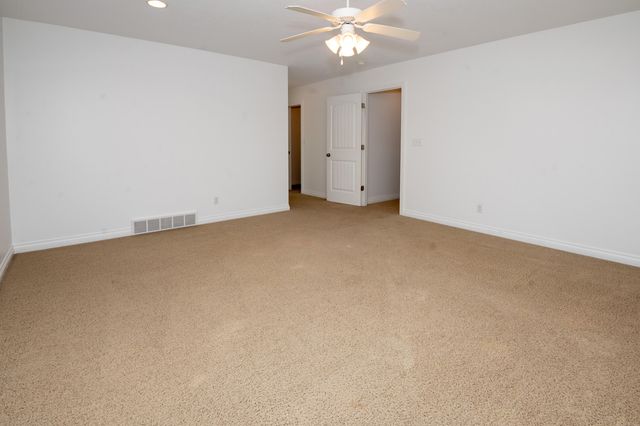 1401 Whispering Trail, Benton Harbor, MI 49022
