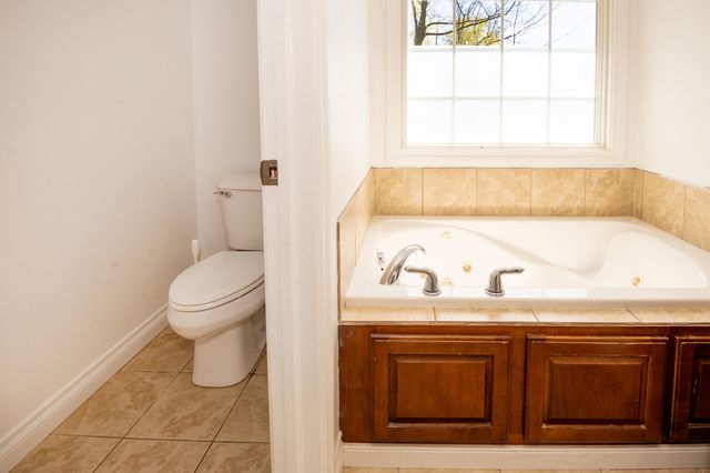 1401 Whispering Trail, Benton Harbor, MI 49022