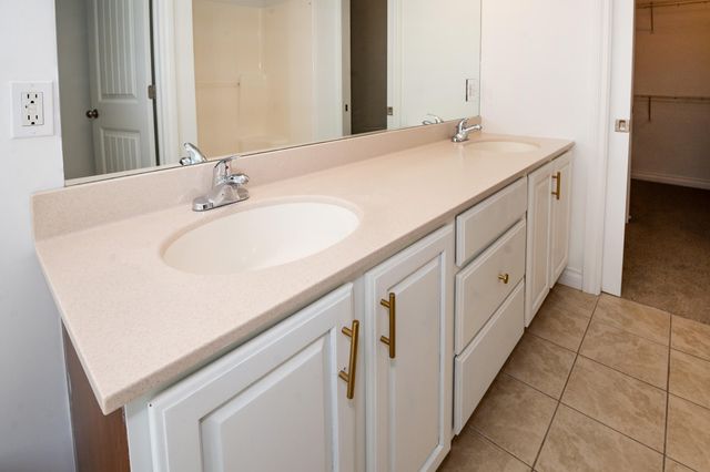 1401 Whispering Trail, Benton Harbor, MI 49022