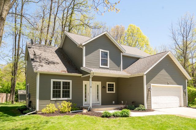 1401 Whispering Trail, Benton Harbor, MI 49022