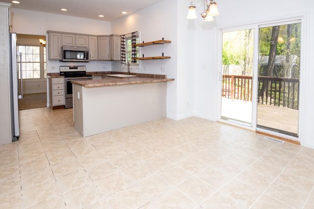 1401 Whispering Trail, Benton Harbor, MI 49022