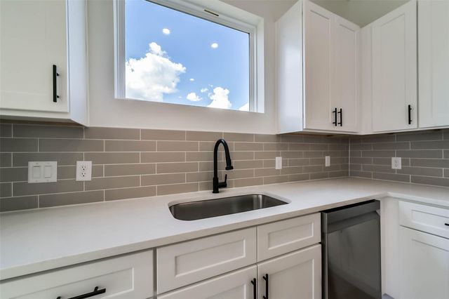 4430 Edmund Street, Houston, TX 77020