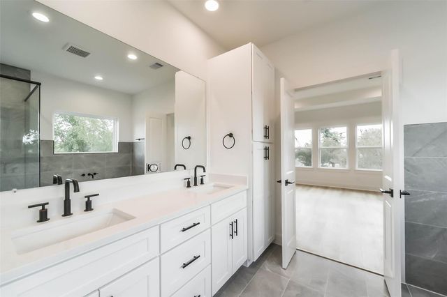 4430 Edmund Street, Houston, TX 77020