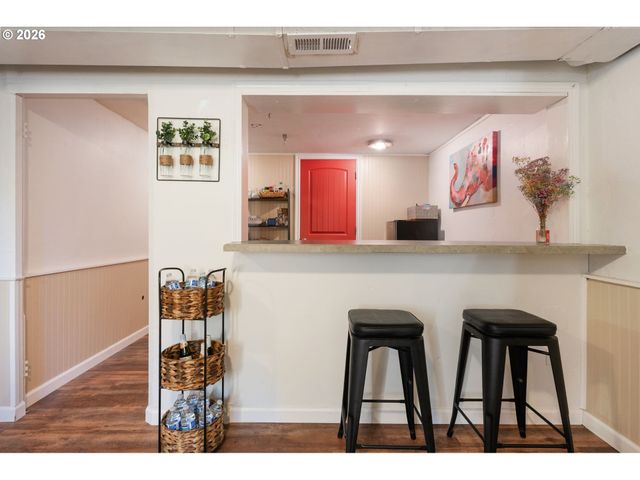 10054 Ne WEIDLER St, Portland, OR 97220