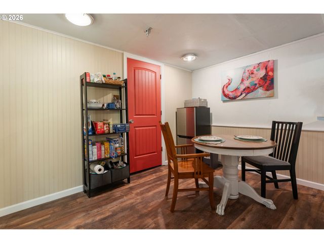 10054 Ne WEIDLER St, Portland, OR 97220