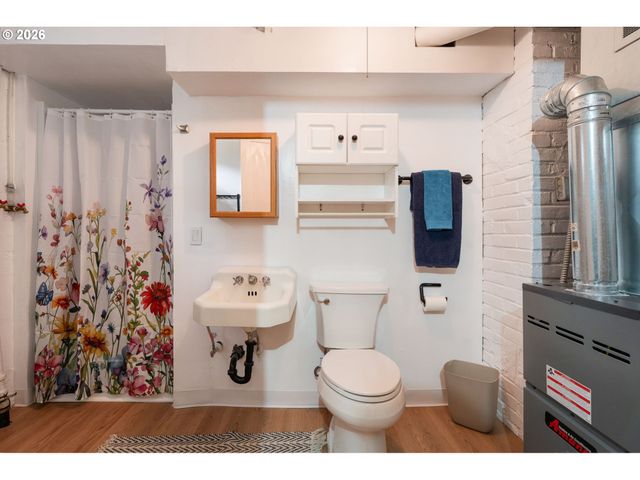 10054 Ne WEIDLER St, Portland, OR 97220