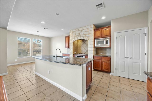 4216 Meadow Vista LN, Round Rock, TX 78665