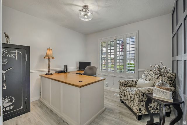 1936 W GUARD CT, West Jordan, UT 84088