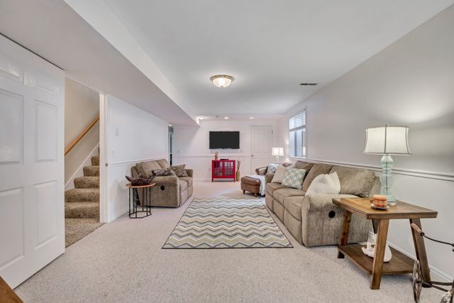 1936 W GUARD CT, West Jordan, UT 84088