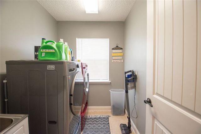 186 Majestic Oaks Drive, Brunswick, GA 31523