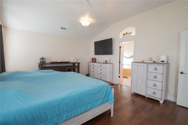 186 Majestic Oaks Drive, Brunswick, GA 31523