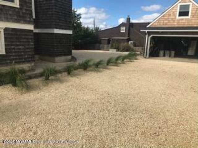 10 E Street, Seaside Park, NJ 08752