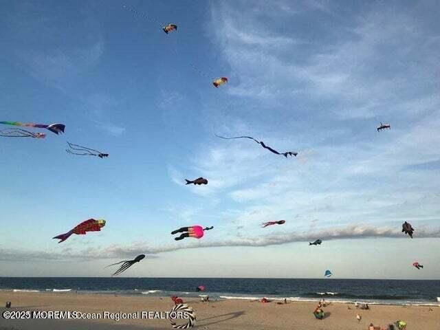 10 E Street, Seaside Park, NJ 08752