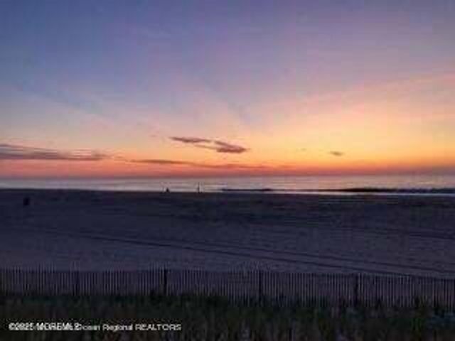 10 E Street, Seaside Park, NJ 08752
