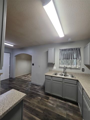 6255 Truman Drive, Fort Worth, TX 76112