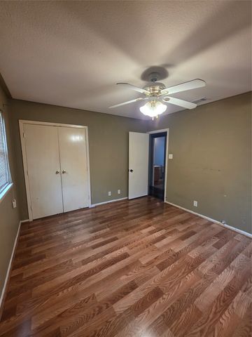 6255 Truman Drive, Fort Worth, TX 76112