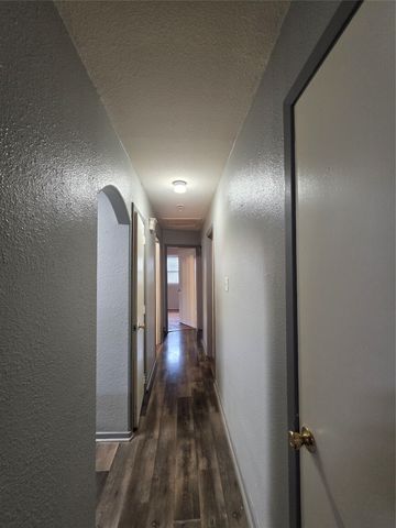 6255 Truman Drive, Fort Worth, TX 76112