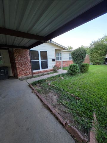 6255 Truman Drive, Fort Worth, TX 76112