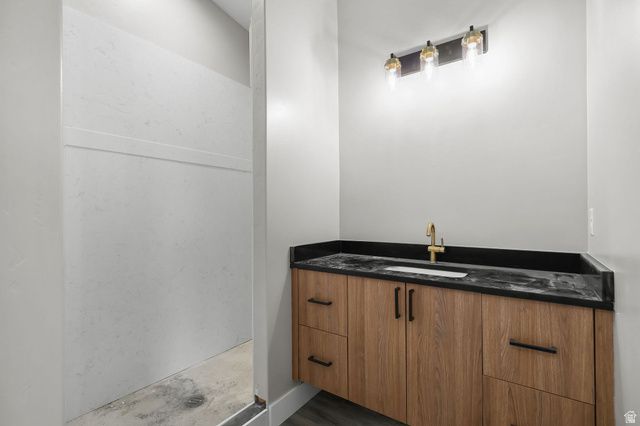 708 E EDGEWOOD DR., South Ogden, UT 84403