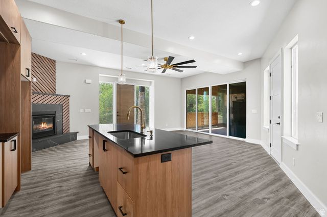 708 E EDGEWOOD DR., South Ogden, UT 84403