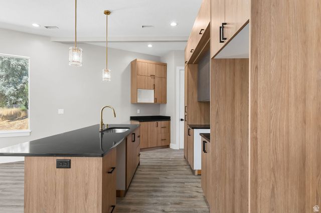 708 E EDGEWOOD DR., South Ogden, UT 84403