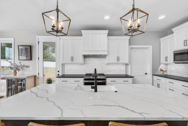 692 BLACKBERRY COURT, Oneida, WI 54155