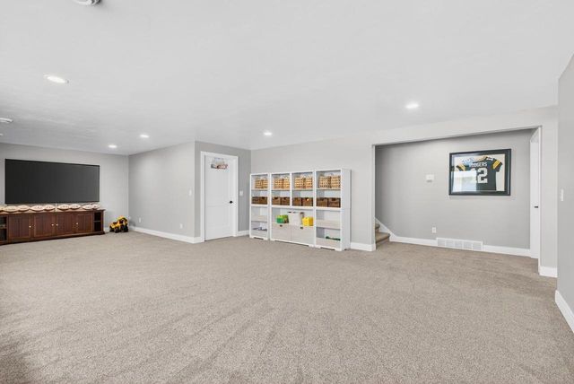 692 BLACKBERRY COURT, Oneida, WI 54155