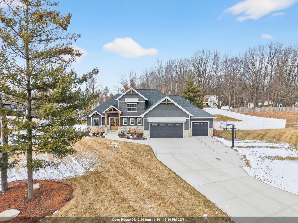 692 BLACKBERRY COURT, Oneida, WI 54155