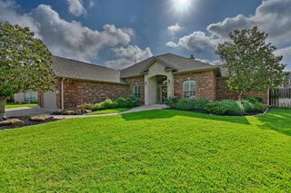 304 Whispering Oak Circle, Brenham, TX 77833
