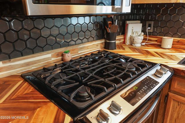 107 West Avenue, Toms River, NJ 08757