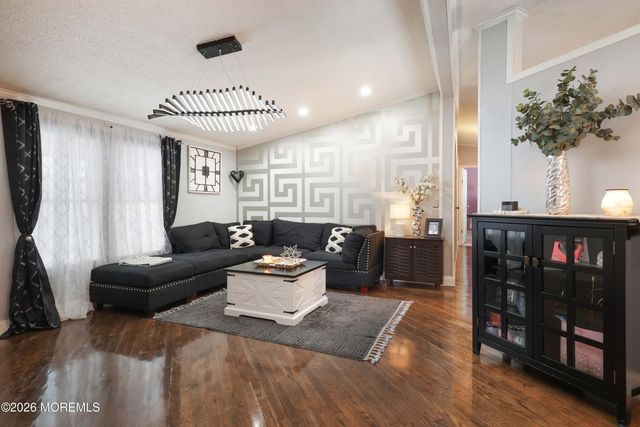 107 West Avenue, Toms River, NJ 08757