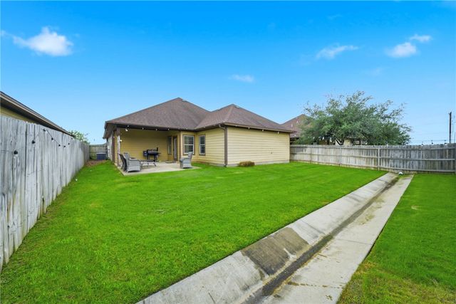 3105 Papa Bear Drive, College Station, TX 77845