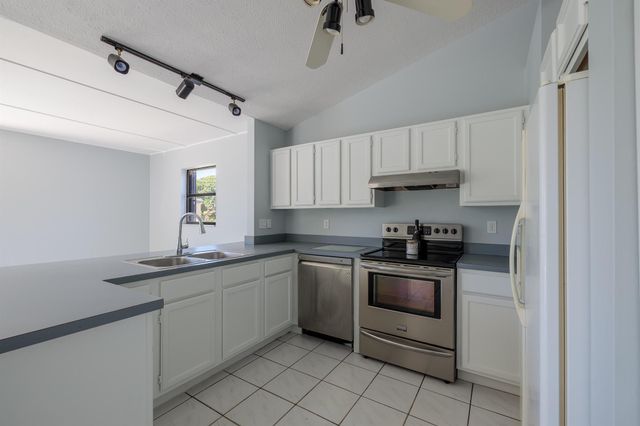 2352 SE West Blackwell Drive, Port St Lucie, FL 34952