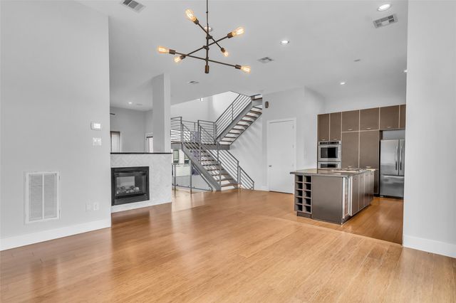 1802 Hickory Street, Houston, TX 77007