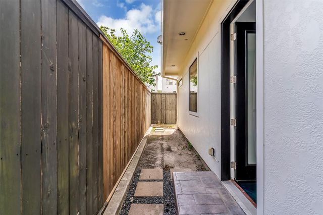 1802 Hickory Street, Houston, TX 77007