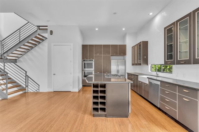 1802 Hickory Street, Houston, TX 77007
