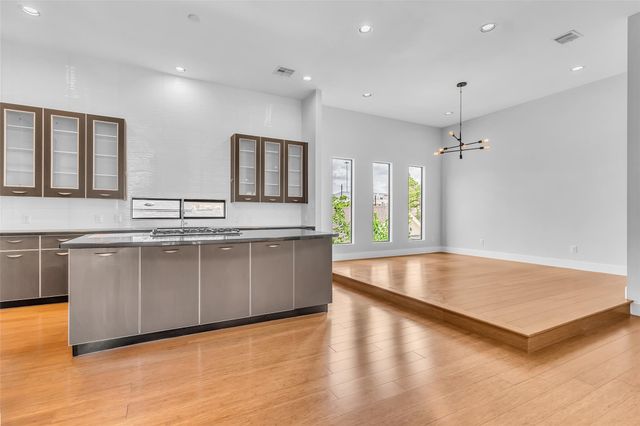 1802 Hickory Street, Houston, TX 77007
