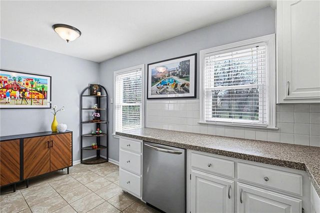 6401 W 80th Terrace, Overland Park, KS 66204