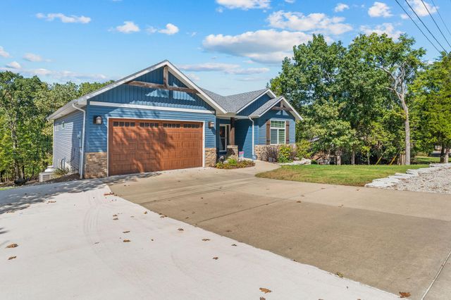 201 Deer Park Circle, Kimberling City, MO 65686