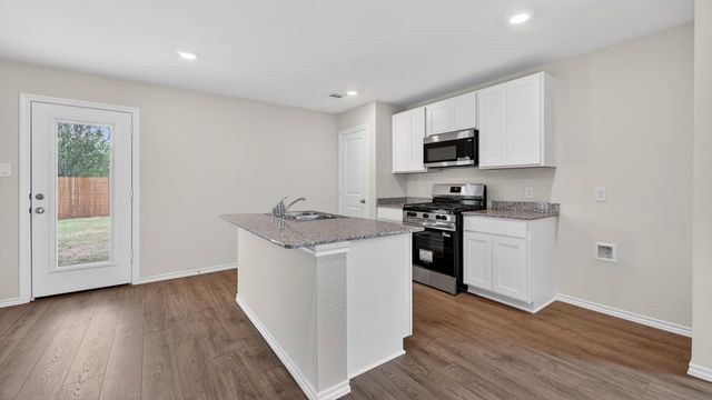 3302 Twilight Trail, Talty, TX 75126