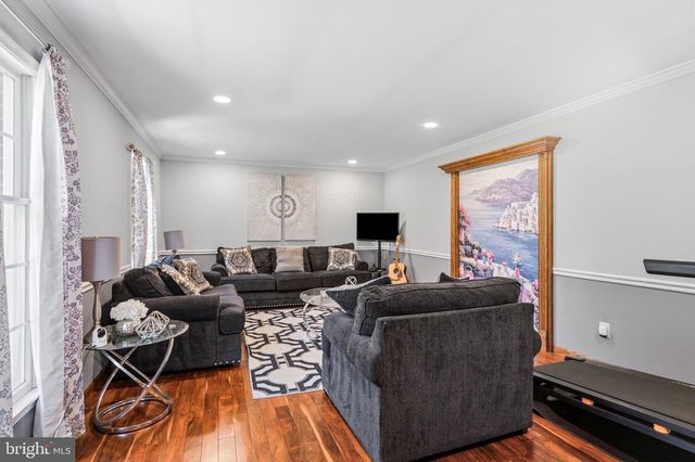 1843 BEACON HILL DR, Dresher, PA 19025