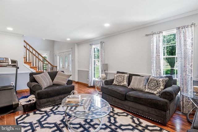 1843 BEACON HILL DR, Dresher, PA 19025