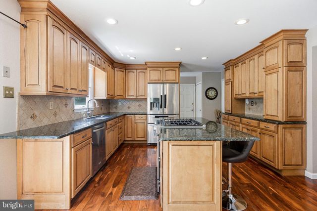 1843 BEACON HILL DR, Dresher, PA 19025